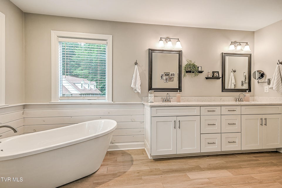 Photo #52: 1239 Olde Oaks Drive