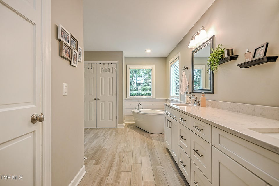 Photo #53: 1239 Olde Oaks Drive