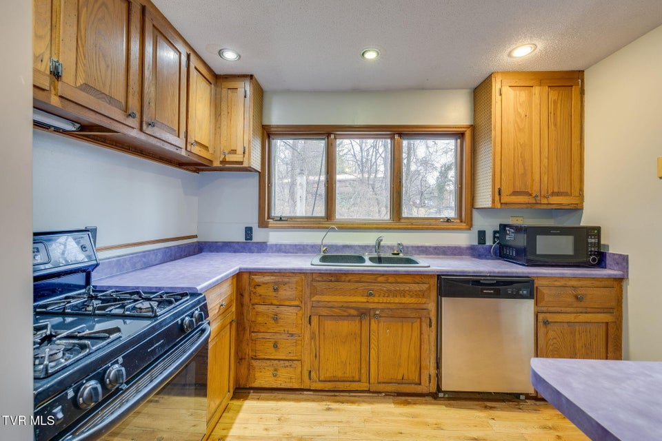 Photo #13: 13 Foxxborough Lane