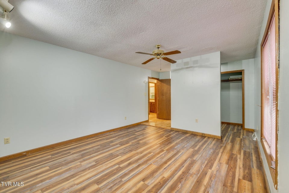 Photo #18: 13 Foxxborough Lane