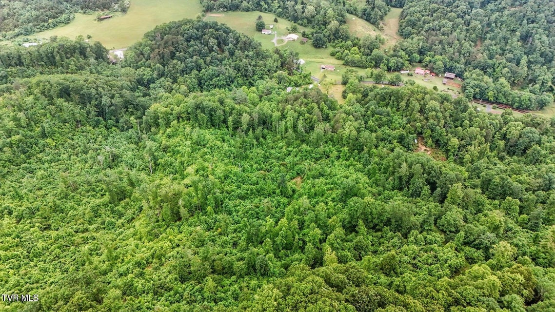 Photo #7: 5065 Tahoe Trail