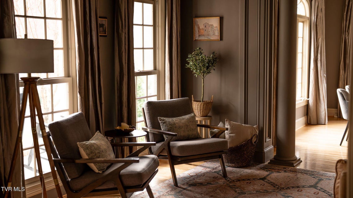 Photo #5: 1000 Huntington Court