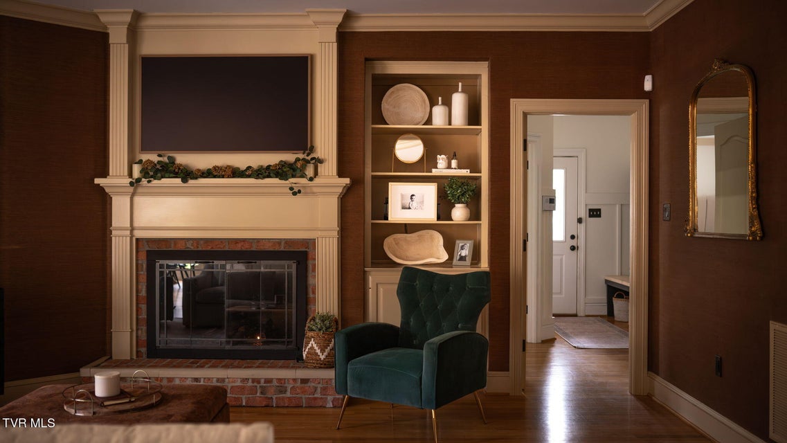 Photo #80: 1000 Huntington Court