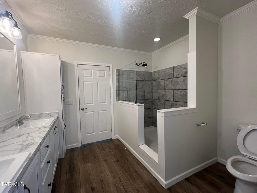 Photo #14: 290 Race Track Road