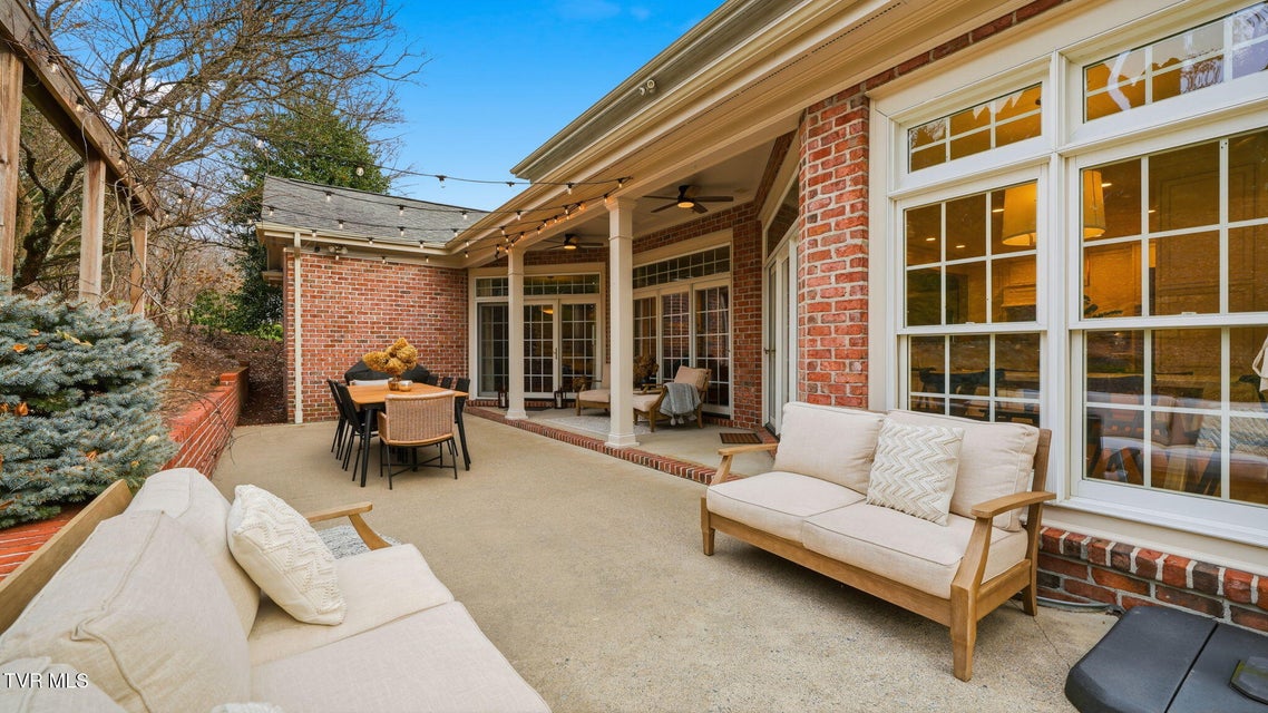 Photo #56: 1000 Huntington Court