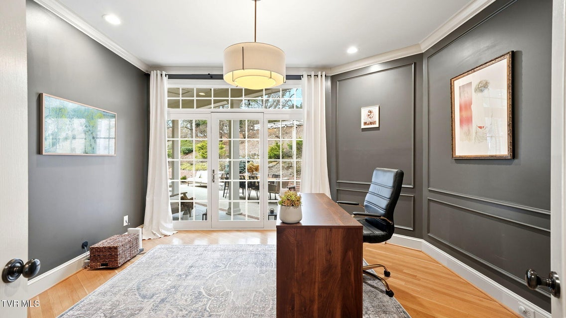 Photo #30: 1000 Huntington Court