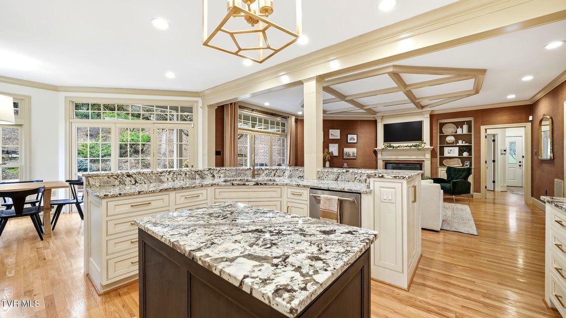 Photo #20: 1000 Huntington Court