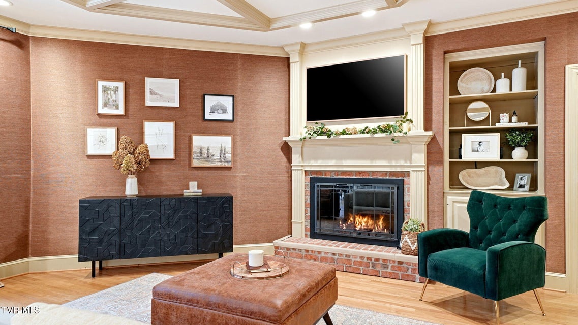 Photo #13: 1000 Huntington Court