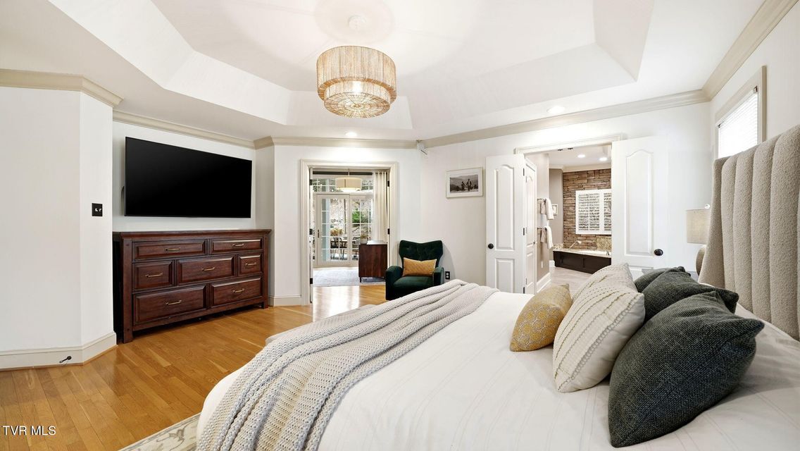 Photo #29: 1000 Huntington Court