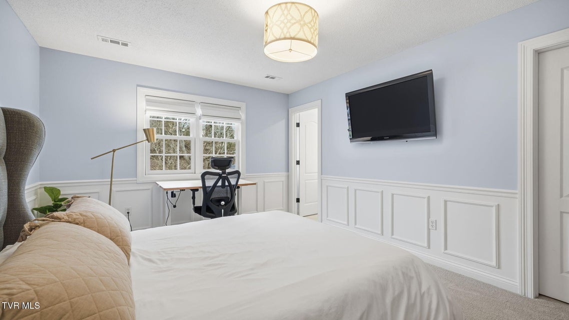 Photo #45: 1000 Huntington Court