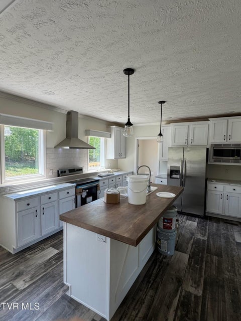 Photo #4: 282 Race Track Road