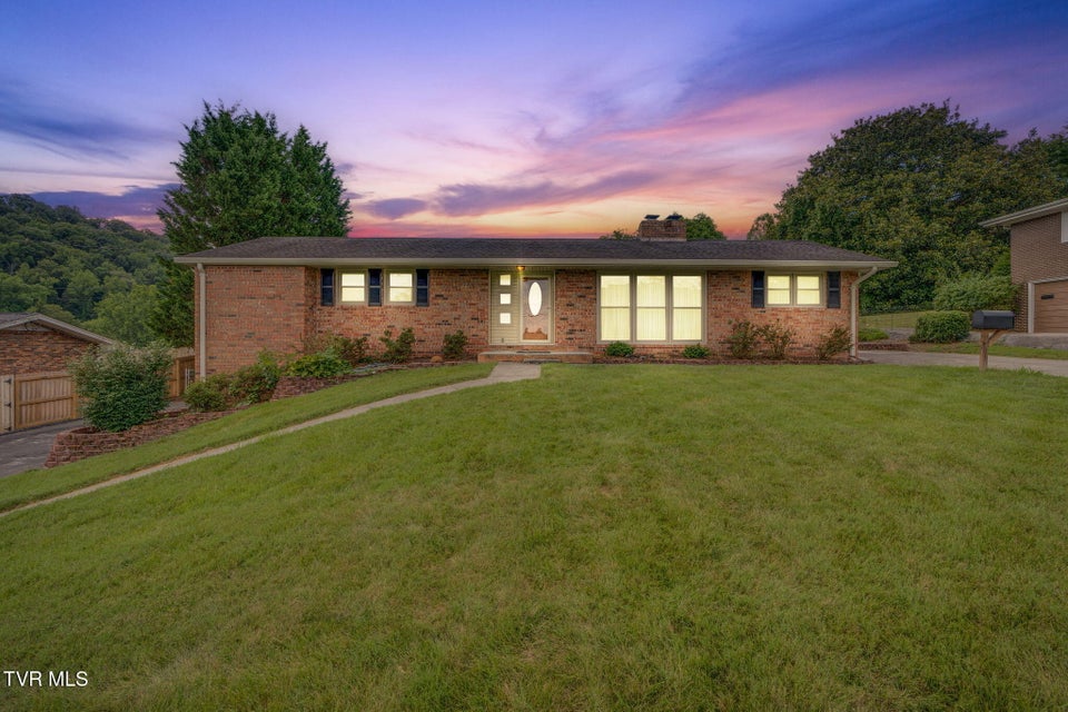 Photo #2: 4120 Lindenwood Drive