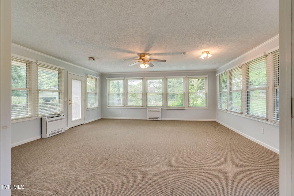 Photo #15: 4120 Lindenwood Drive