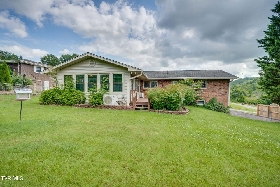 Photo #33: 4120 Lindenwood Drive