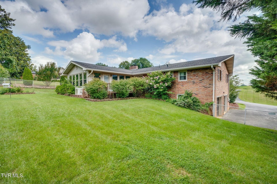 Photo #35: 4120 Lindenwood Drive