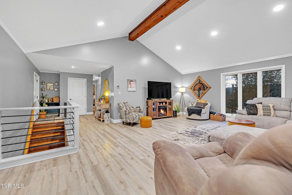 Photo #14: 176 Timber Lake Drive