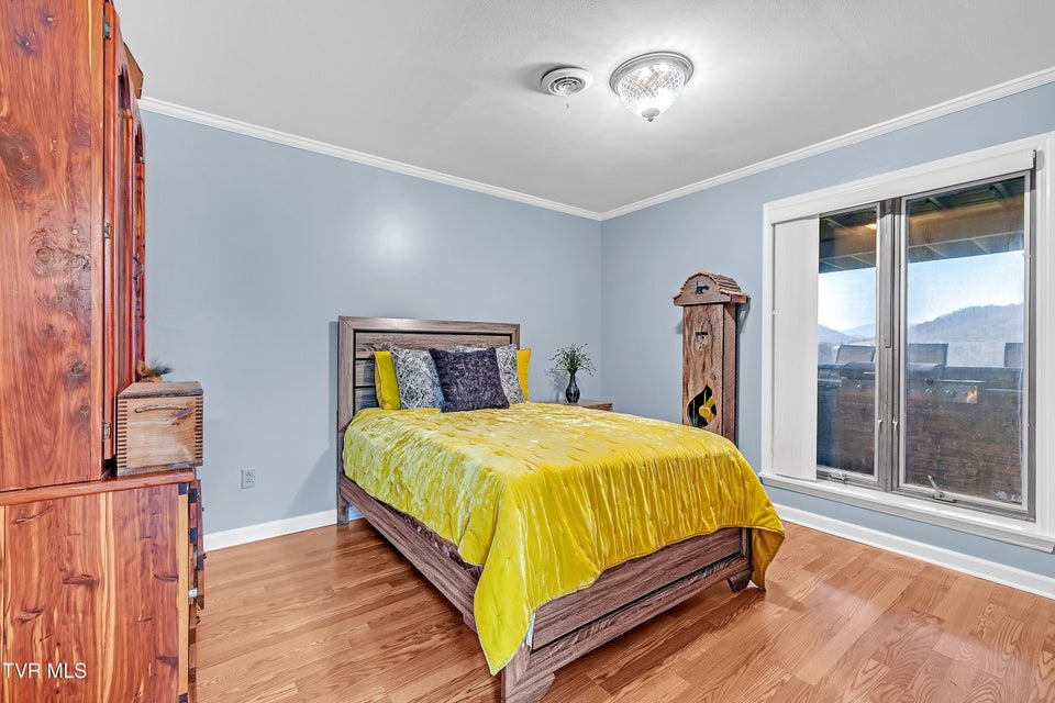 Photo #33: 176 Timber Lake Drive