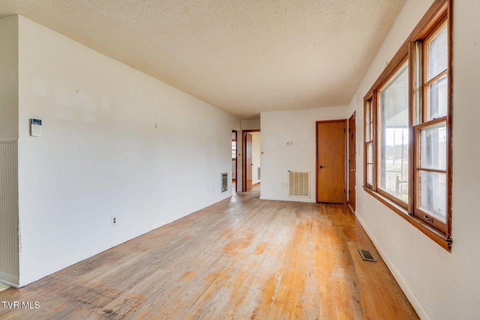 Photo #5: 2009 Indian Ridge Road