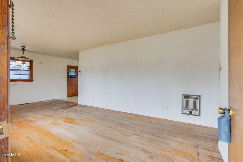 Photo #3: 2009 Indian Ridge Road