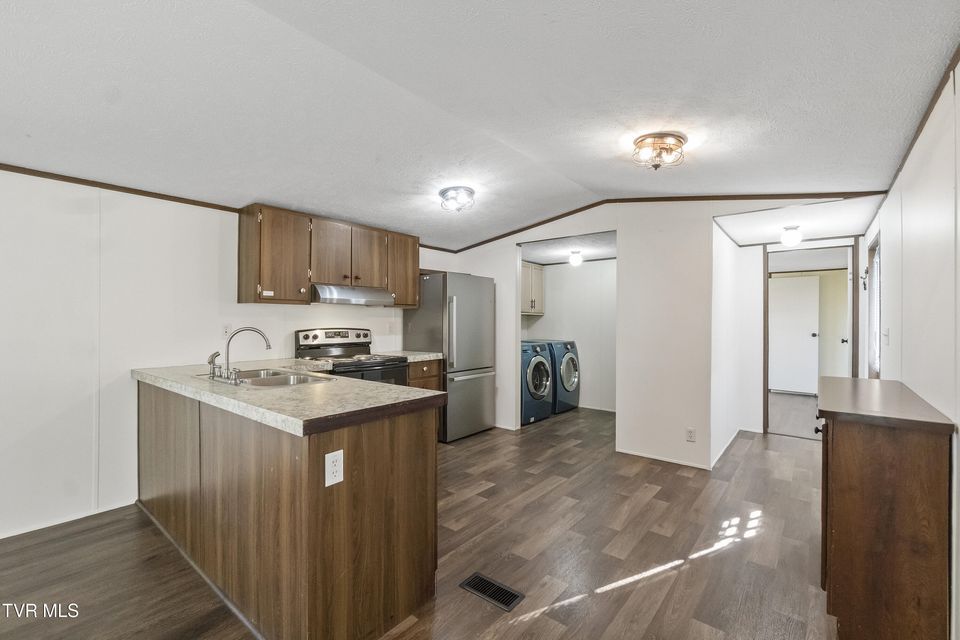 Photo #20: 45 Chickadee Road