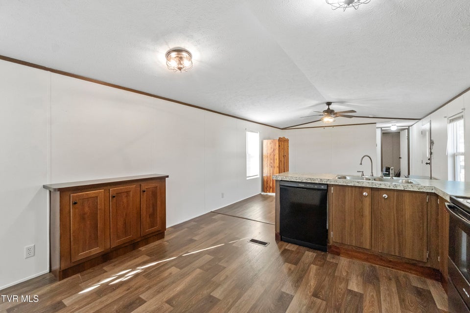 Photo #22: 45 Chickadee Road