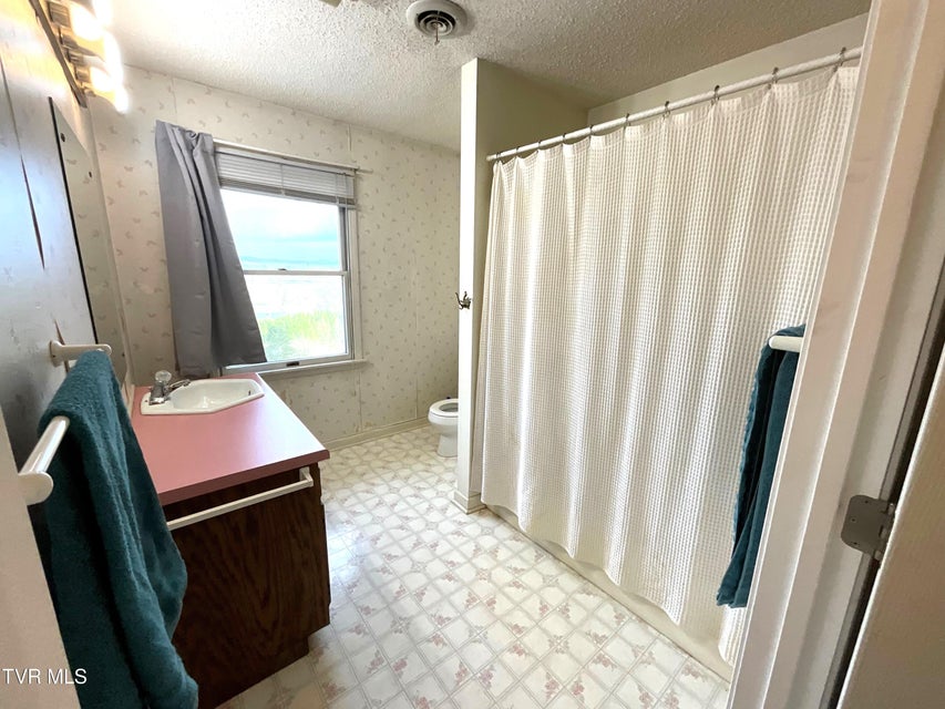 Photo #34: 704 River Road