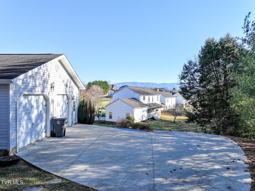 Photo #4: 32 Capri Drive