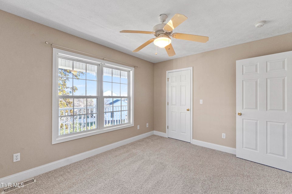 Photo #26: 32 Capri Drive