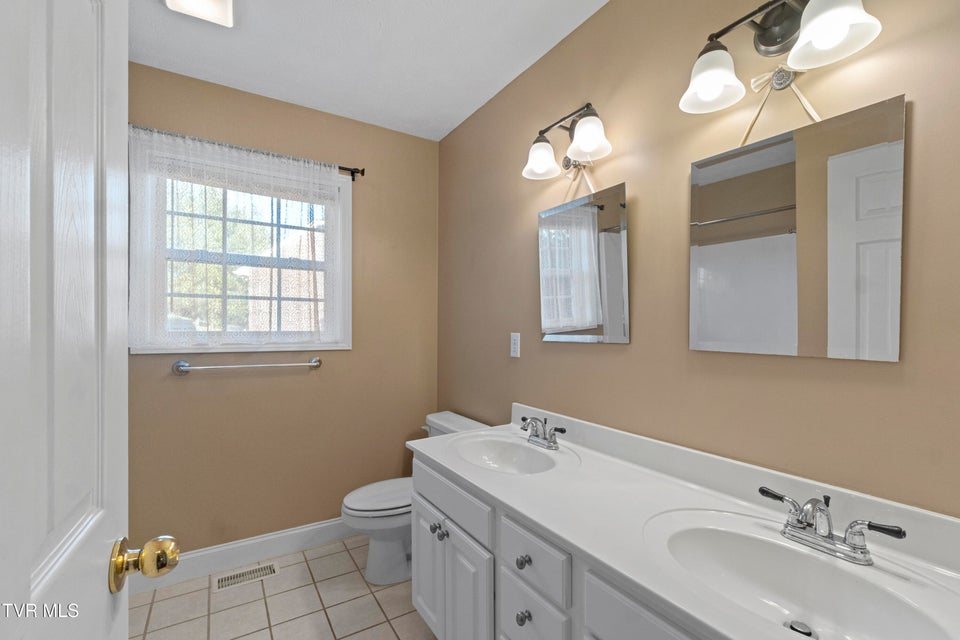 Photo #27: 32 Capri Drive