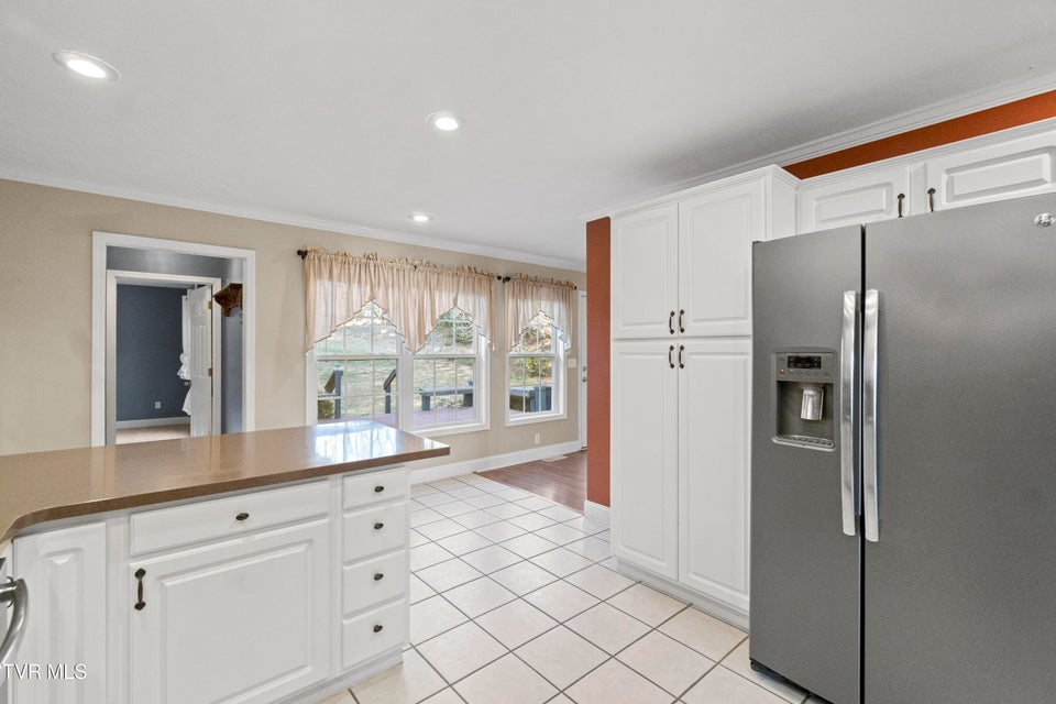 Photo #32: 32 Capri Drive