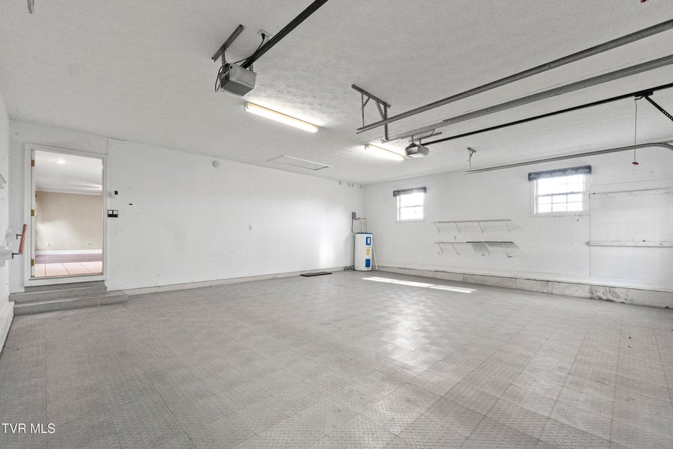 Photo #36: 32 Capri Drive