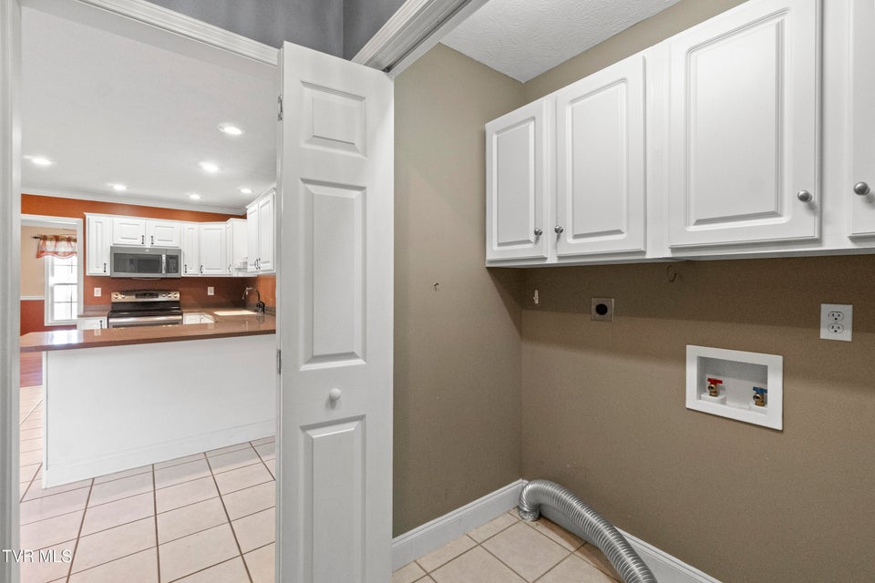 Photo #39: 32 Capri Drive