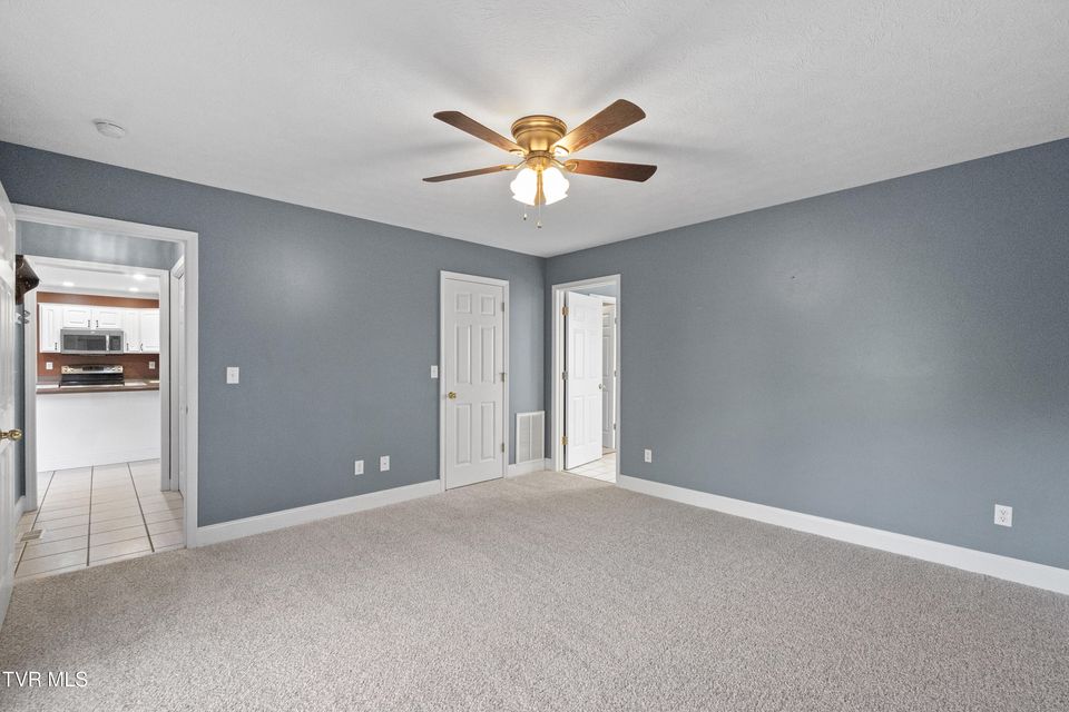 Photo #41: 32 Capri Drive