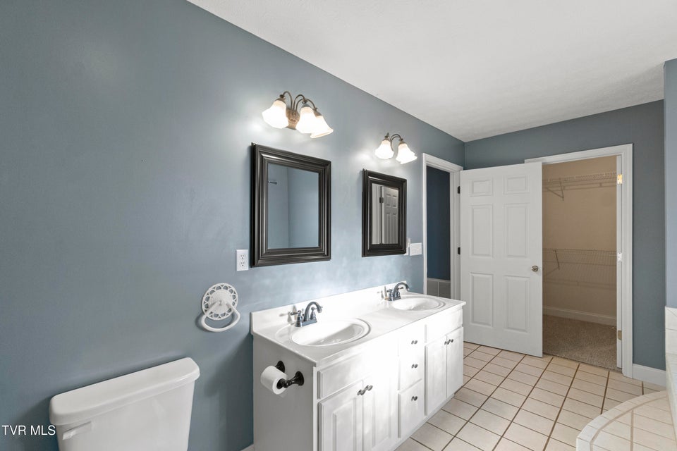 Photo #47: 32 Capri Drive