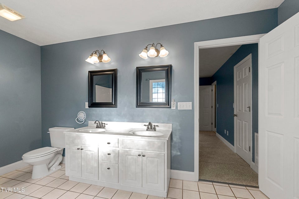 Photo #48: 32 Capri Drive