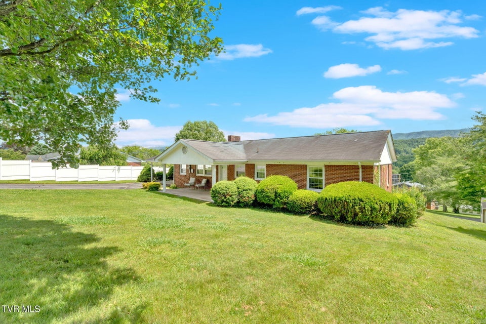 Photo #6: 135 Lively Street