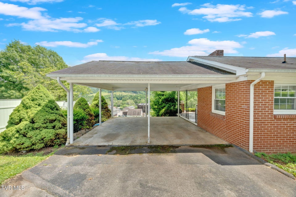 Photo #8: 135 Lively Street