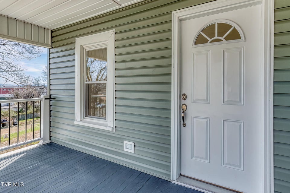 Photo #4: 420 Rogers Avenue