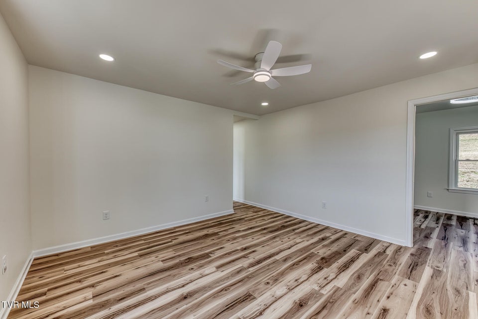 Photo #6: 420 Rogers Avenue