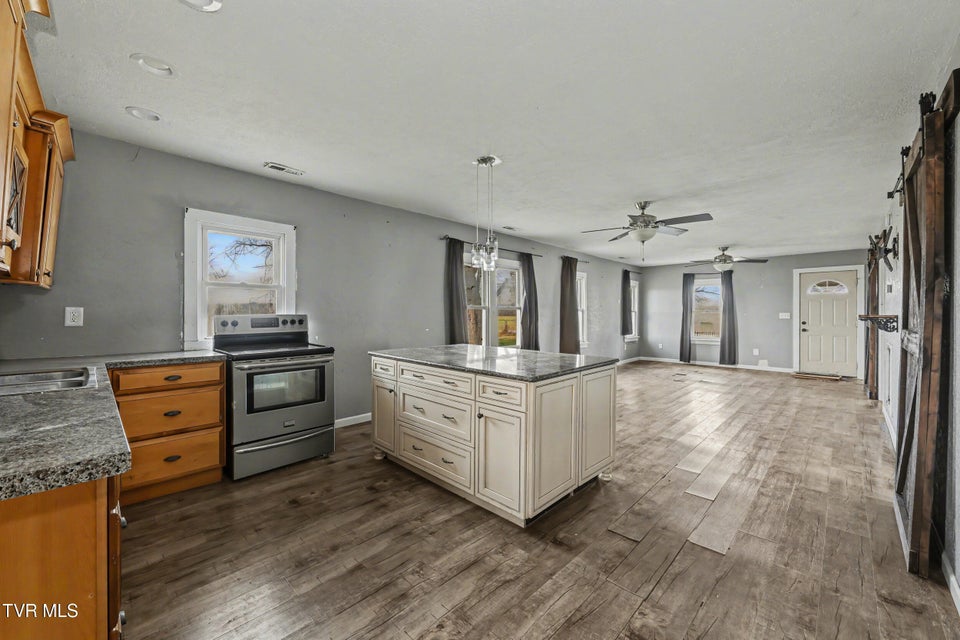 Photo #23: 2025 Ottway Road