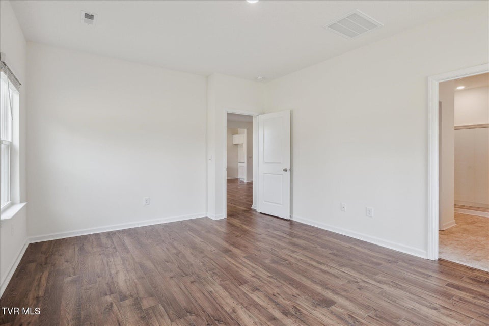 Photo #9: 551 Fieldcrest Road 