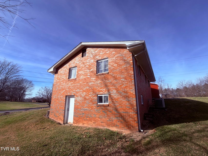 Photo #4: 273 Fairford Lane