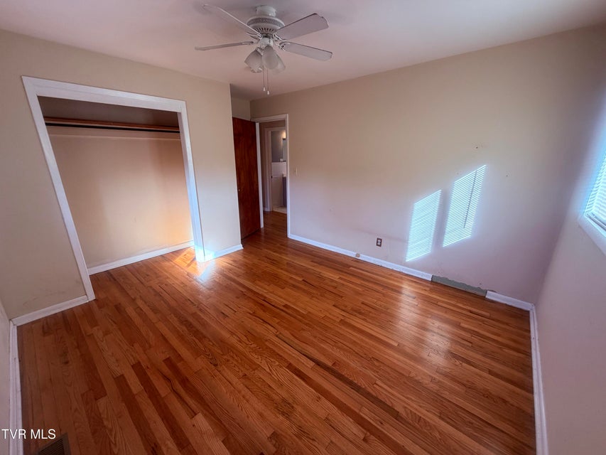 Photo #19: 273 Fairford Lane