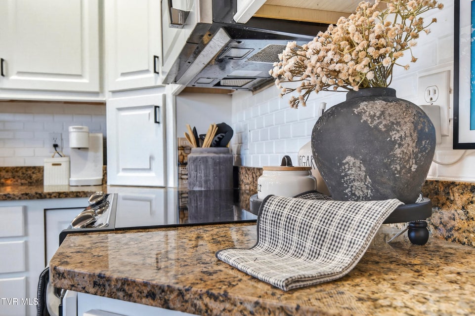 Photo #13: 18459 John Ashley Drive