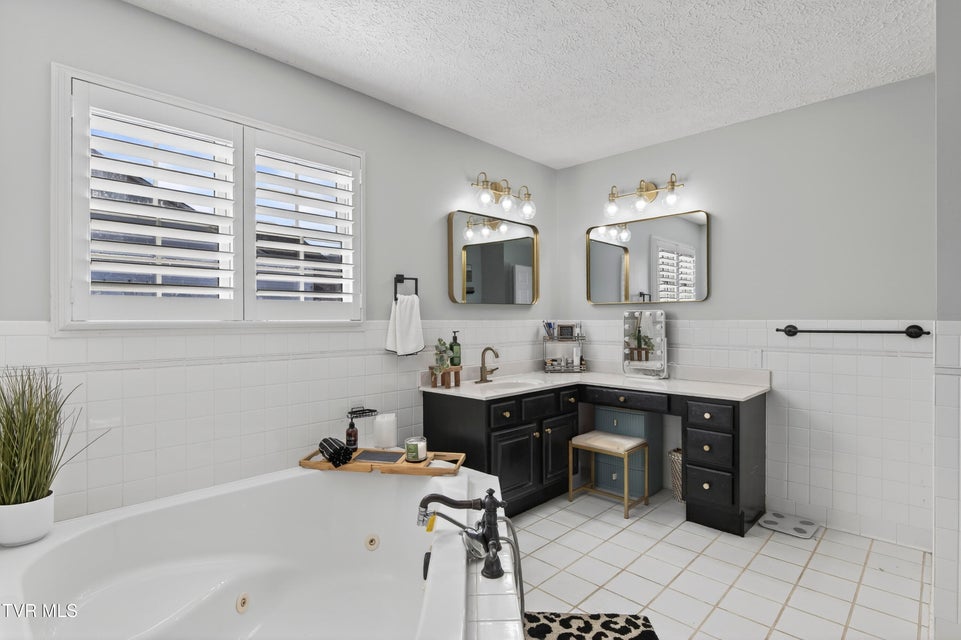 Photo #25: 18459 John Ashley Drive