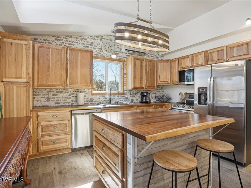 Photo #26: 164 Paradise Point