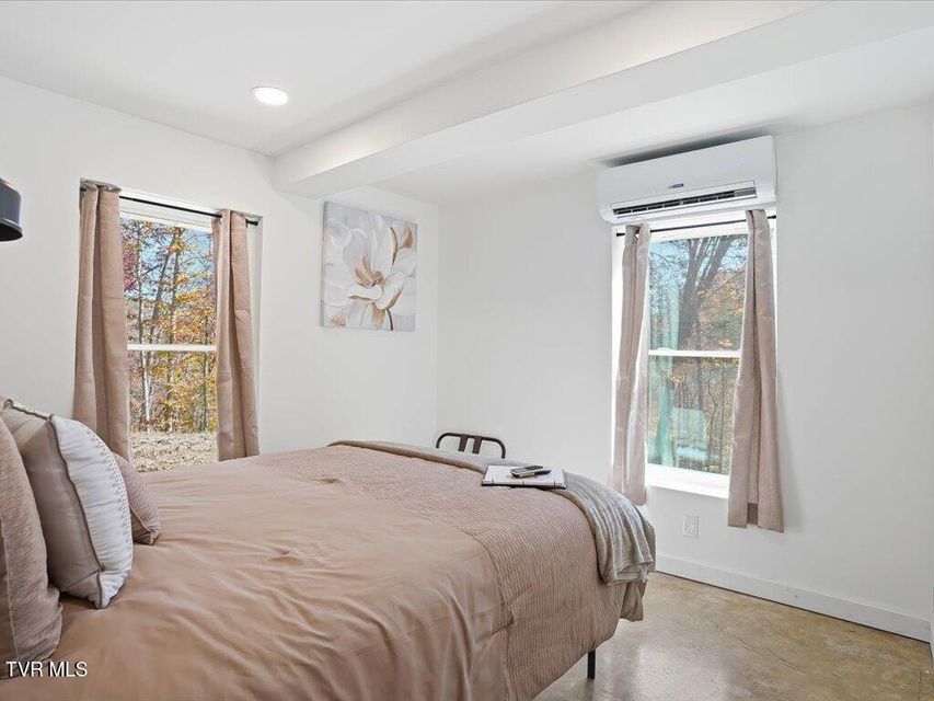 Photo #35: 164 Paradise Point