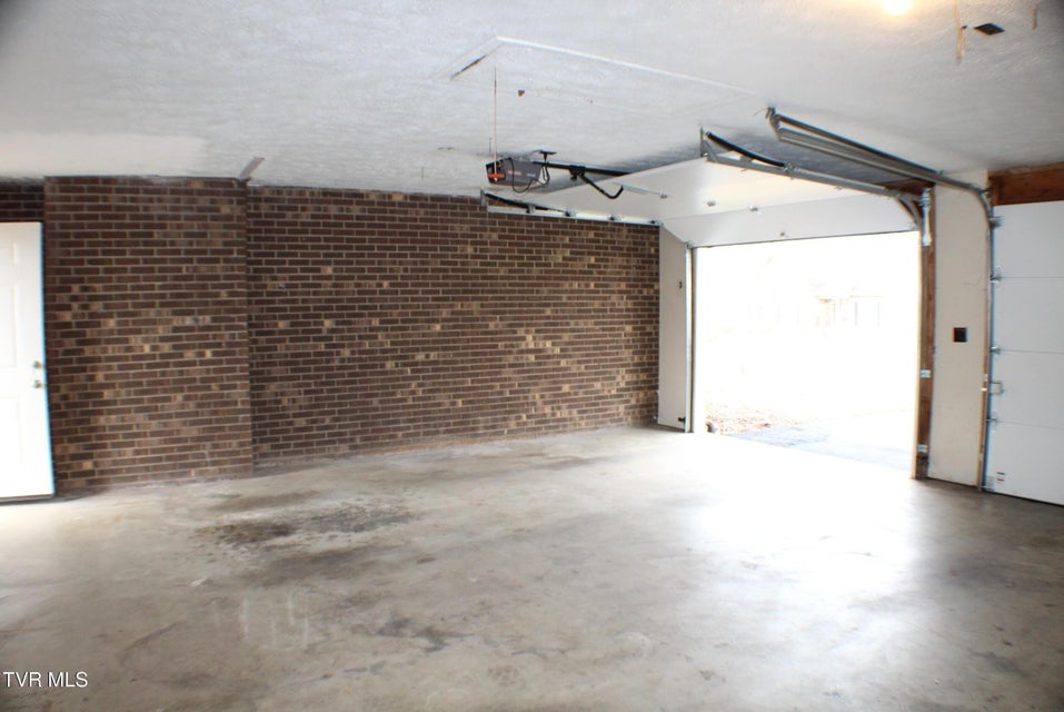 Photo #31: 485 Old Hickory Circle