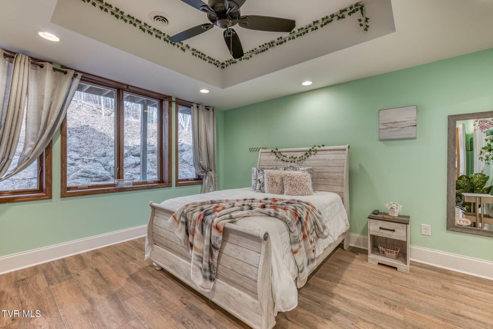 Photo #59: 520 Highway 93 