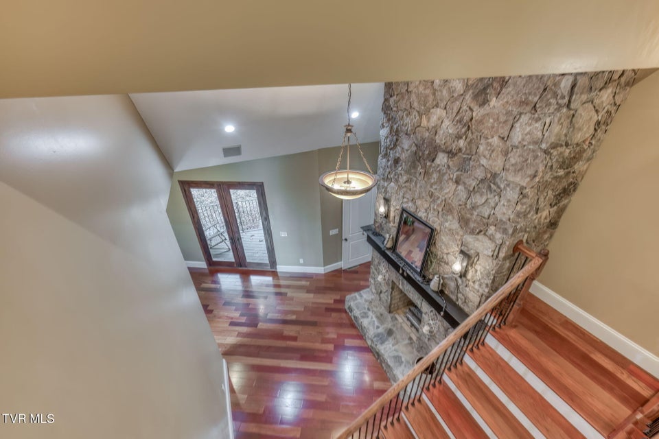 Photo #40: 520 Highway 93 